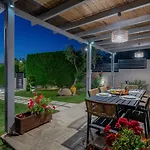 Villa Vatia 1 *